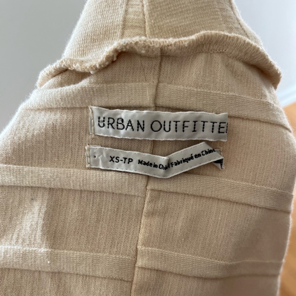 Urban Outfitters Batwing Crop Long Sleeved Top XS - Picture 2 of 3